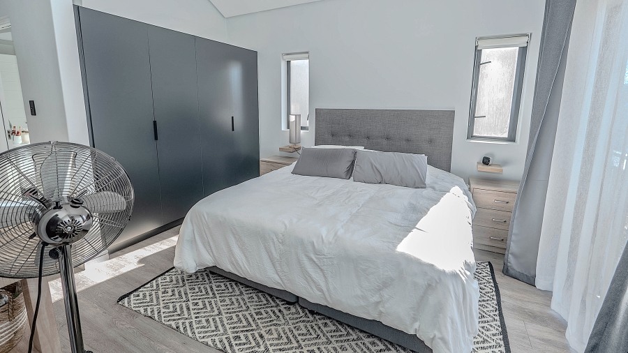 2 Bedroom Property for Sale in Newinbosch Western Cape
